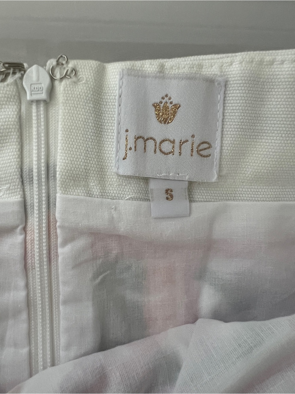 Embroidered Floral Mini Skirt - Multicolor - Picture 4 of 8